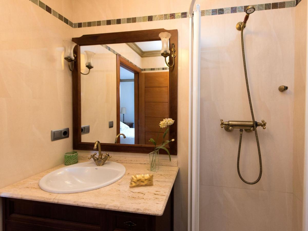 לה סאו דה אורג'ל Holiday Home Can Oscar By Interhome מראה חיצוני תמונה